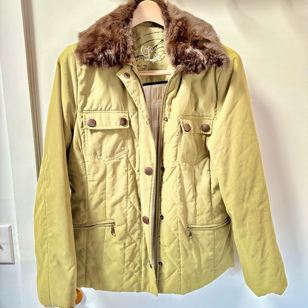 Lloyd’s Green Soft Washable Quilted Riding Field Jacket Womens 42/10 Fur Collar